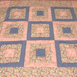 HANDMADE VINTAGE QUILT Gorgeous Calico Pink Blue